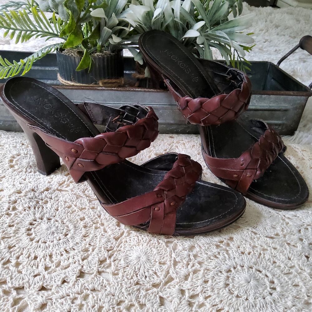 Nickels Women's 7.5 Braided Leather Slide Heel Sandal in Brown